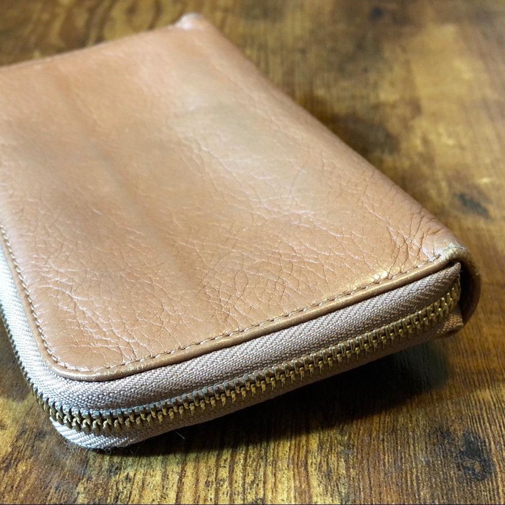Authentic Chloe Lily Long Wallet - Picture 7 of 16